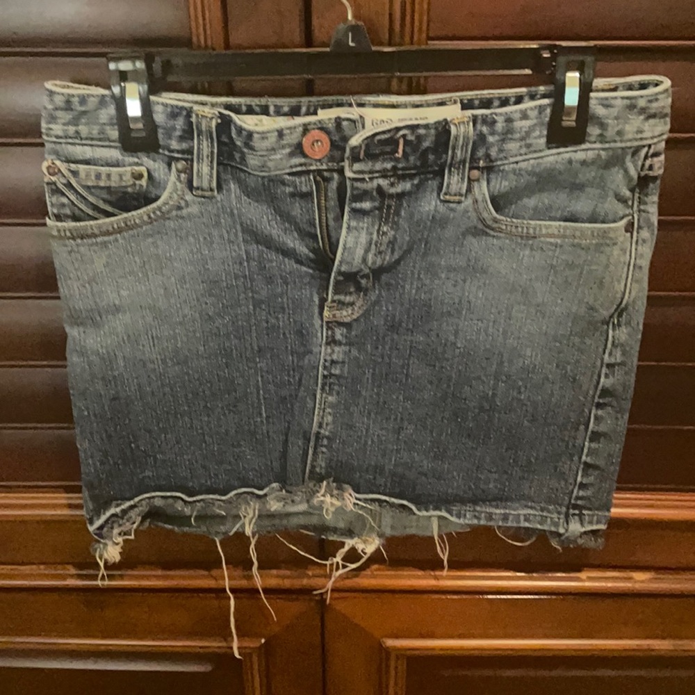 Gap distressed denim skirt size 4
